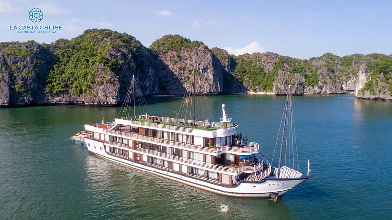 Tour 2N1Đ Du Thuyền Lacasta Regal Cruises 5*